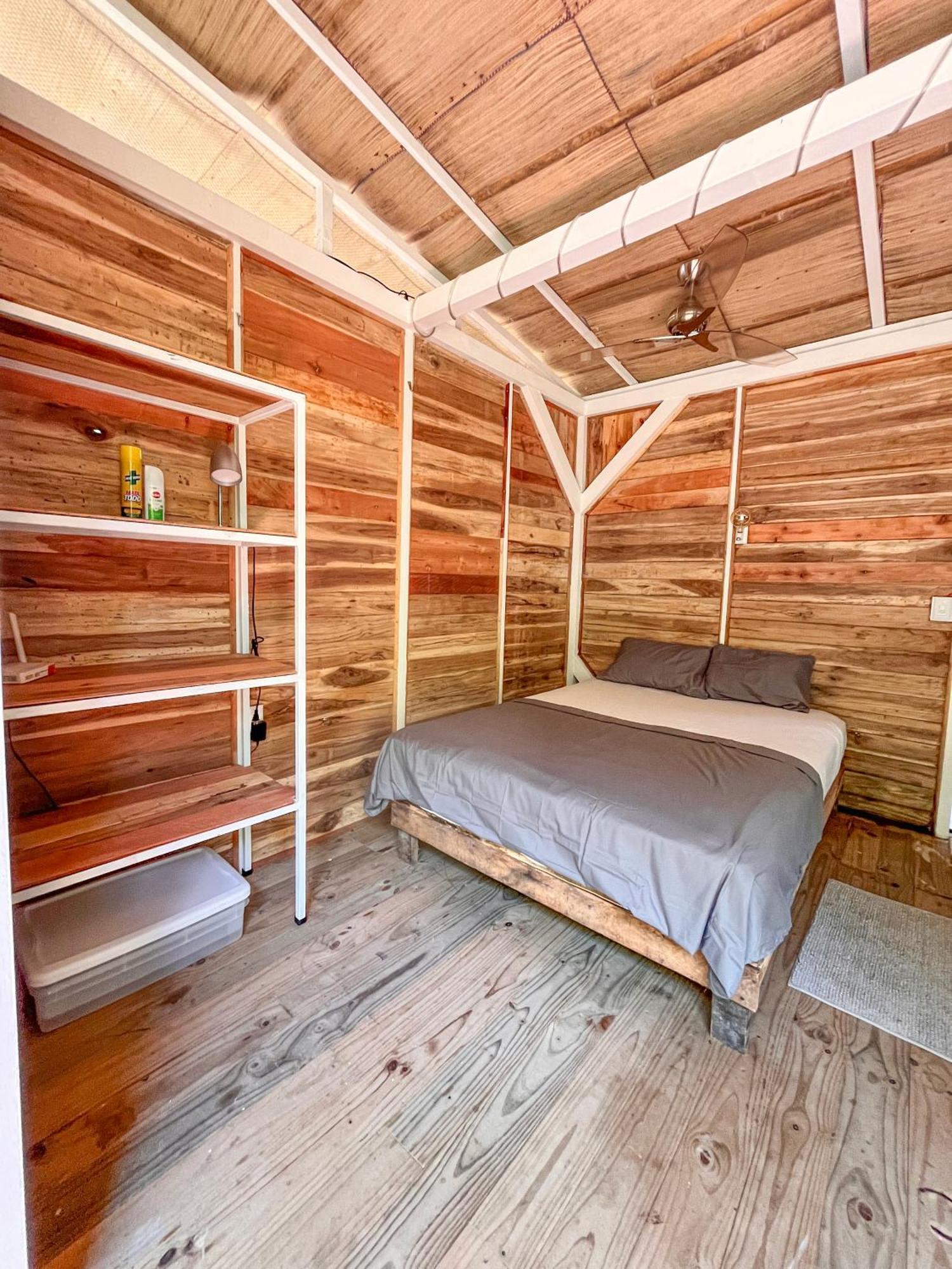 Nomadic Surf Camp Hostel Uvita Exterior photo