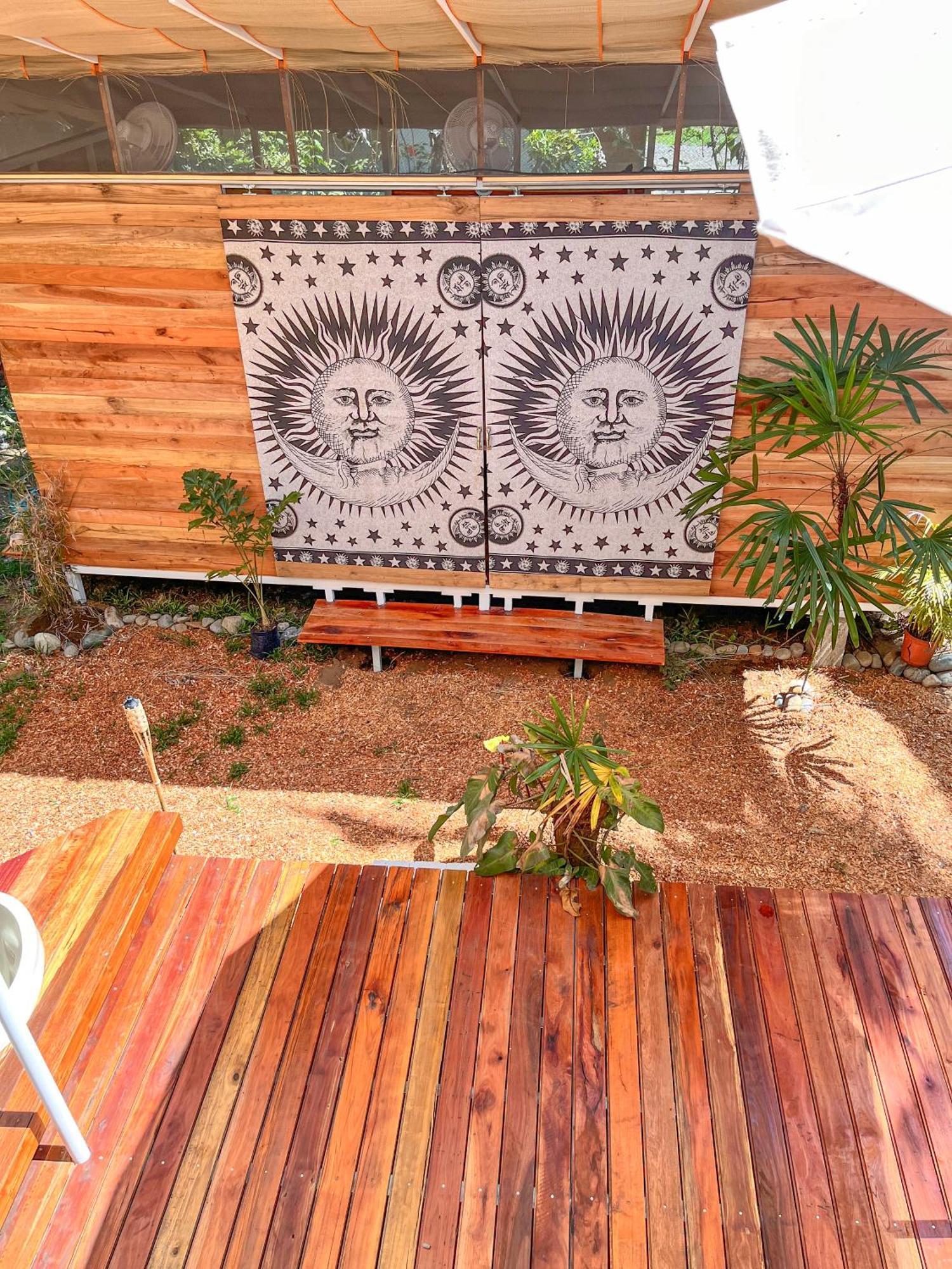 Nomadic Surf Camp Hostel Uvita Exterior photo